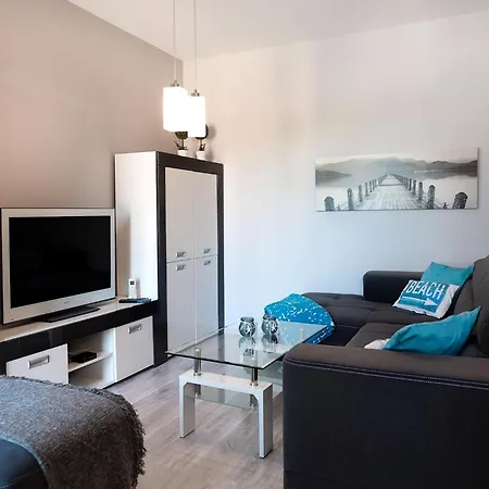 In Near Baltic Beach, Cleaning Included Appartement